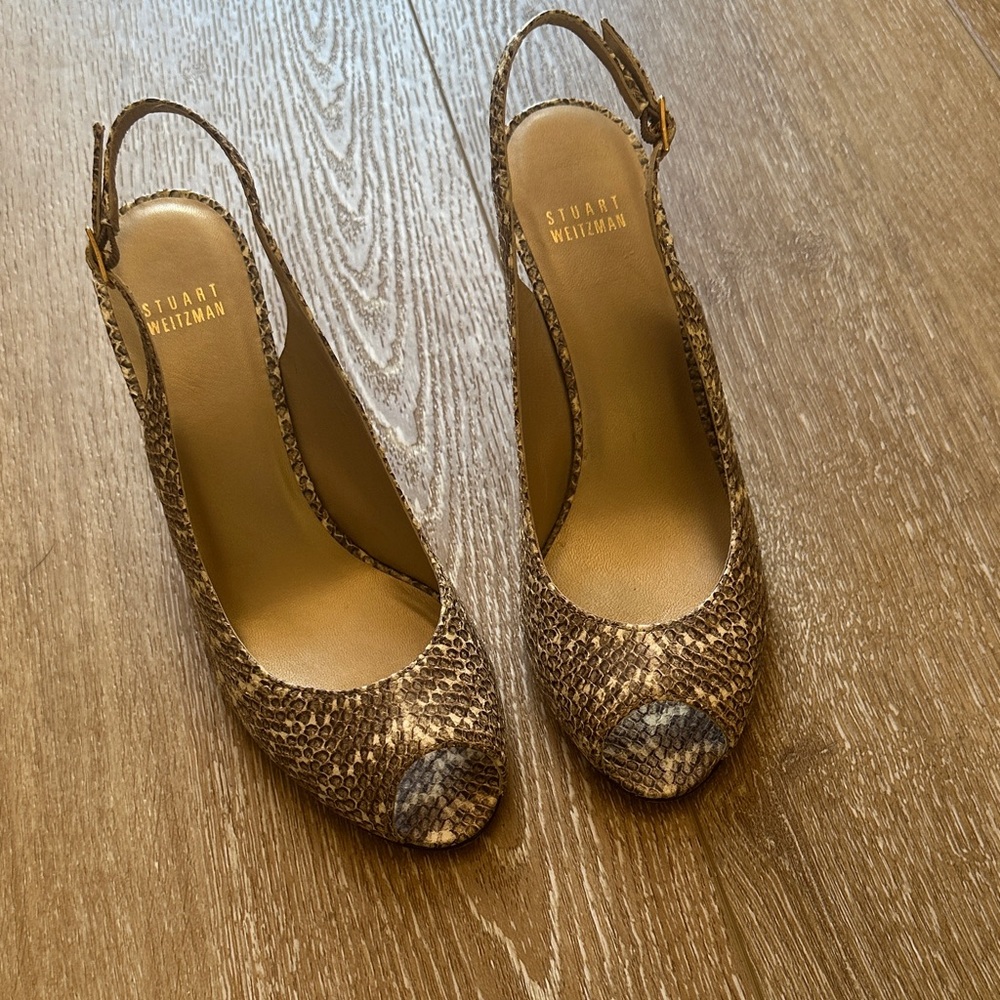 Stuart Weitzman Peep Toe Slingback Pumps Python with Buckle Closure - Picture 5 of 12